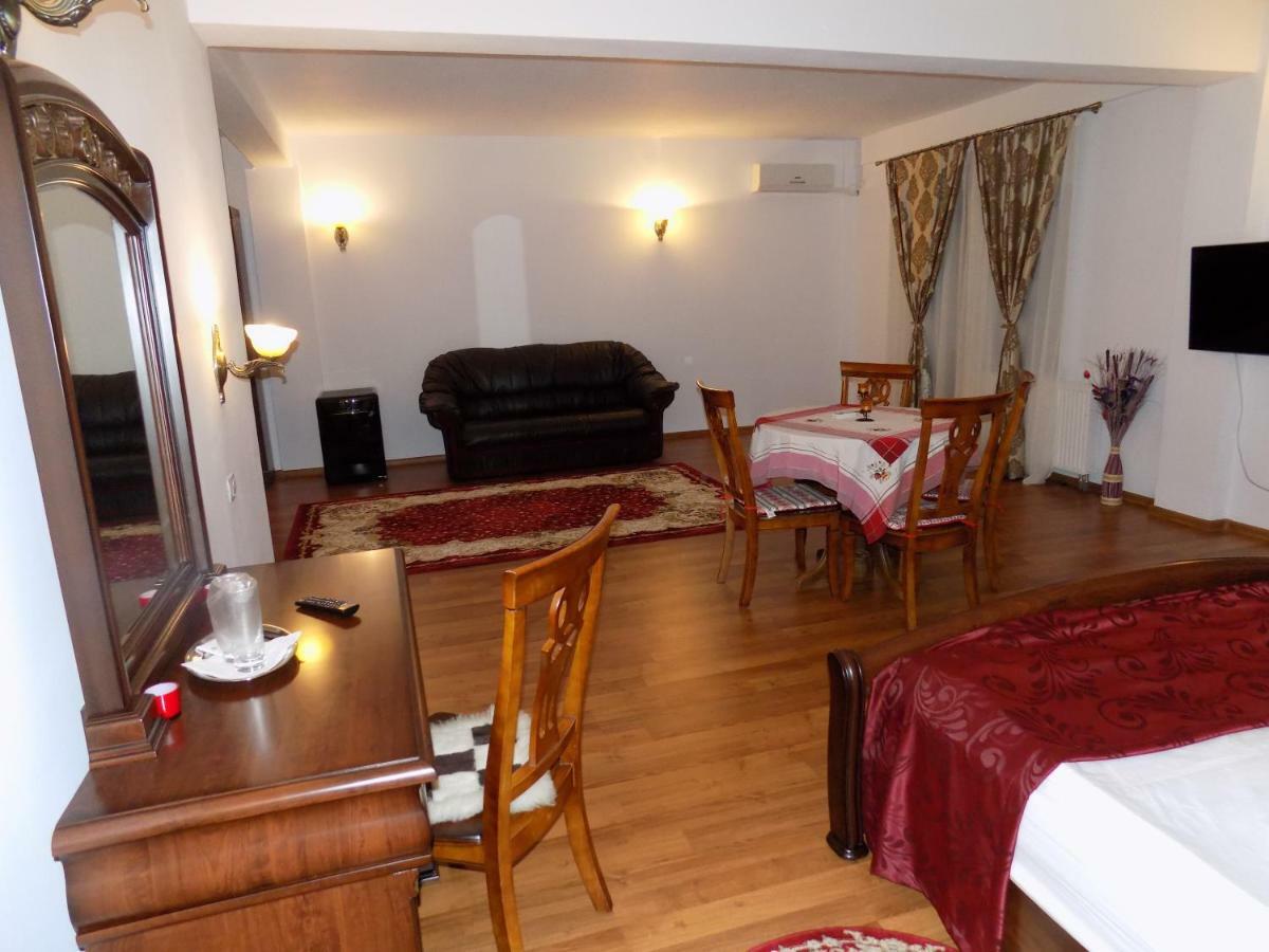 Tango Margo Valea Lupului (Iasi) Exterior foto