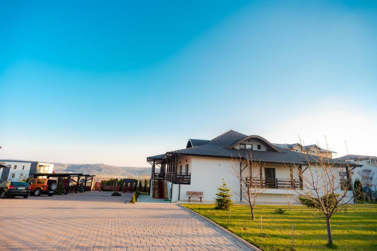 Tango Margo Valea Lupului (Iasi) Exterior foto