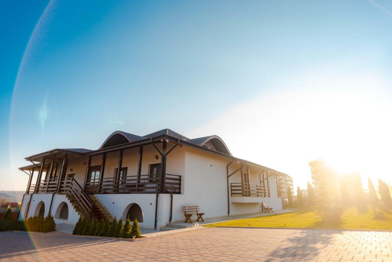 Tango Margo Valea Lupului (Iasi) Exterior foto