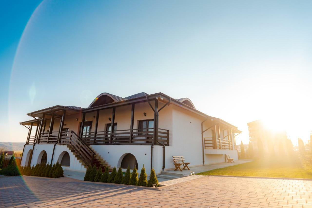 Tango Margo Valea Lupului (Iasi) Exterior foto